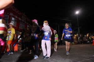 BIB: 3147, 3148, 3341
                            <button type="button" onclick="openModal(26262586)" class="btn btn-primary btn-sm float-right btn-popup" data-toggle="modal" data-target=".modal-high-quality">
                        <i class="fas fa-shopping-cart"></i> Add to Cart
                    </button>
                                            <button type="button" onclick="isThisMe(26262586, true)" class="btn btn-success btn-sm float-right btn-popup btn-isme hidden" data-toggle="tooltip" data-placement="bottom" title="นี่คือรูปของคุณใช่ไหม คลิกที่นี่เพื่อเอาเข้าอัลบั้ม">
                        <i class="fas fa-plus"></i> Add to album
                    </button>
                    <button type="button" onclick="isThisMe(26262586, false)" class="btn btn-warning btn-sm float-right btn-popup btn-isnotme hidden">
                        <i class="fas fa-ban"></i> Remove from album
                    </button>